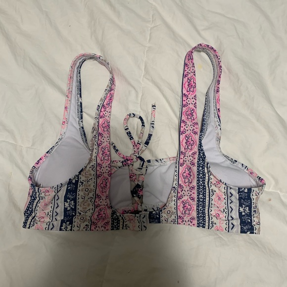 bikini top🦋 - Picture 2 of 2